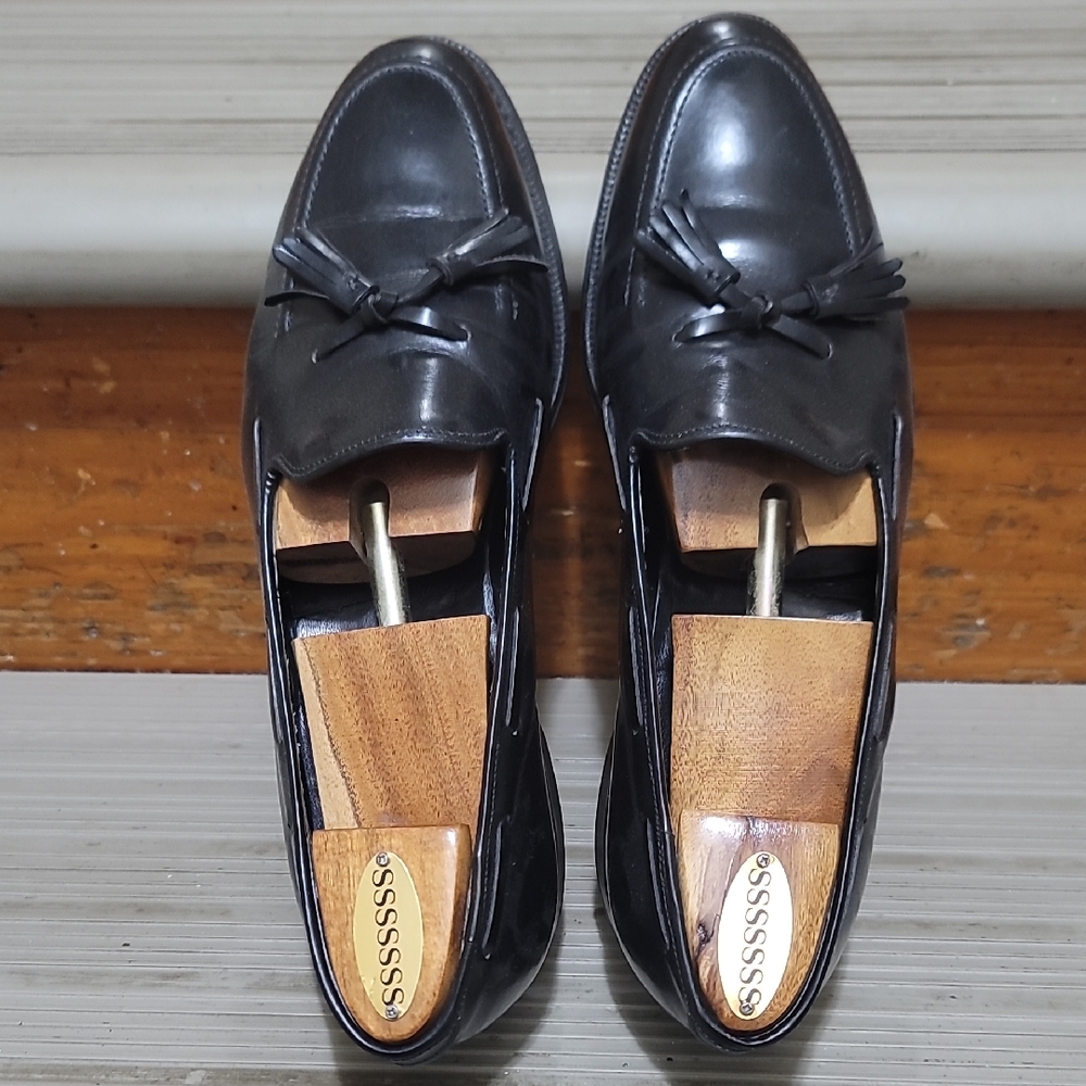 Johnston & Murphy Mens Black Leather Tassel Loafers. 8D.